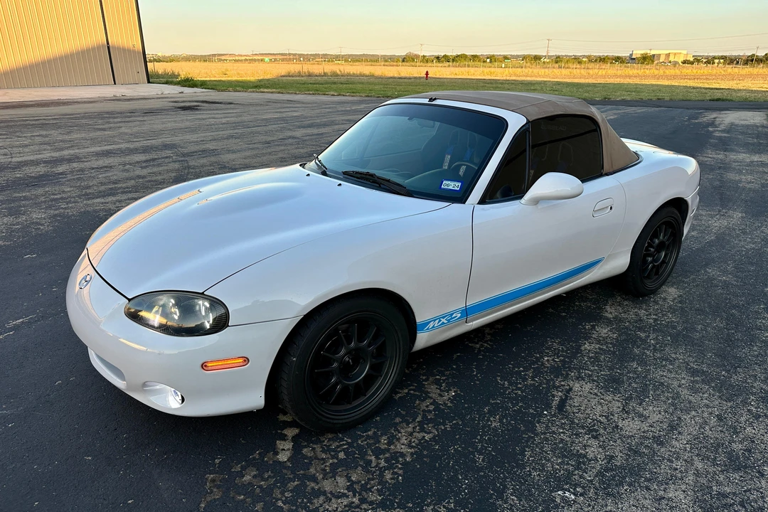 2001 Mazda NB MX-5 Miata - Image 10 of 31
