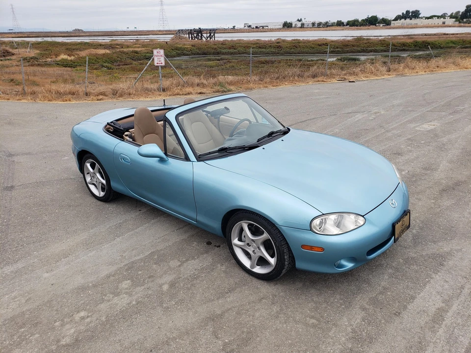2001 Mazda NB MX-5 Miata - Image 2 of 31