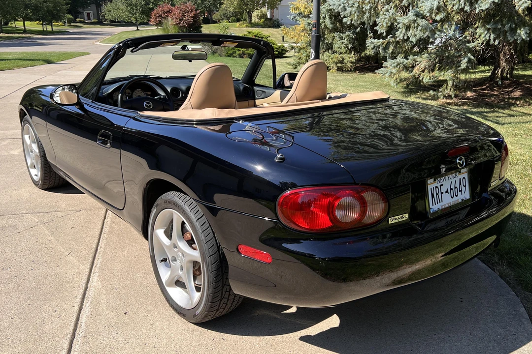2001 Mazda NB MX-5 Miata - Image 4 of 14