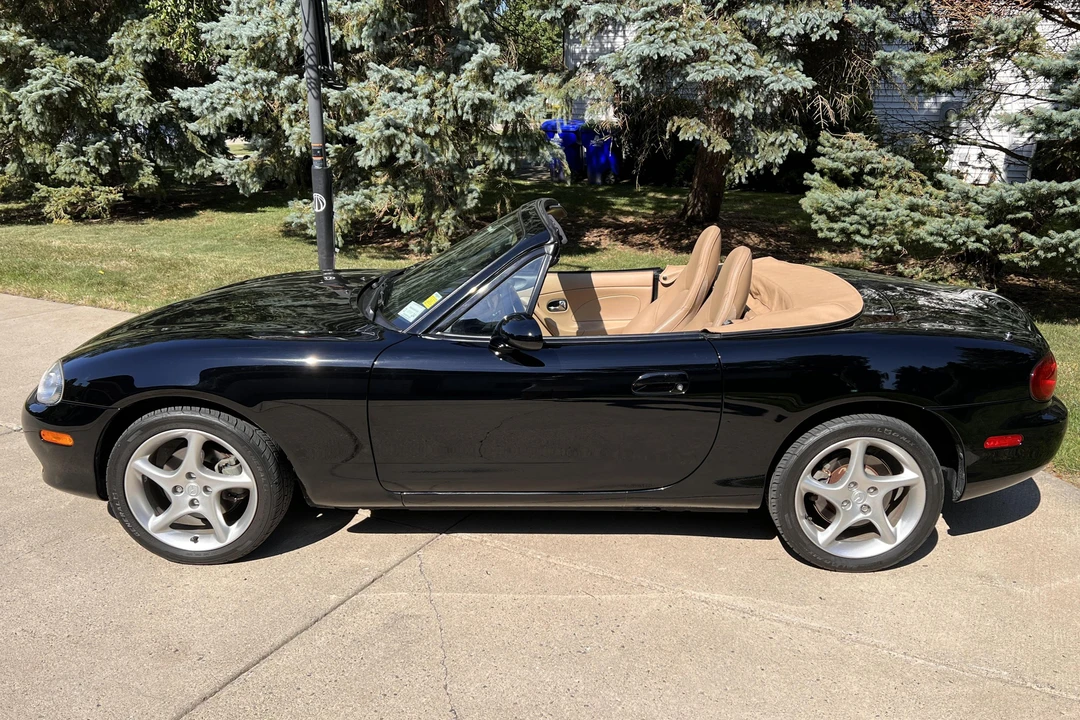 2001 Mazda NB MX-5 Miata - Image 3 of 14
