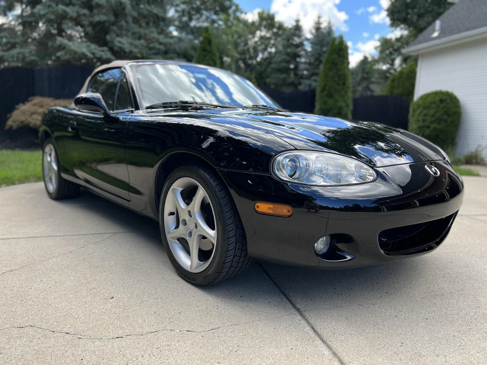 2001 Mazda NB MX-5 Miata - Image 13 of 14