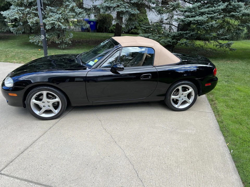 2001 Mazda NB MX-5 Miata - Image 11 of 14