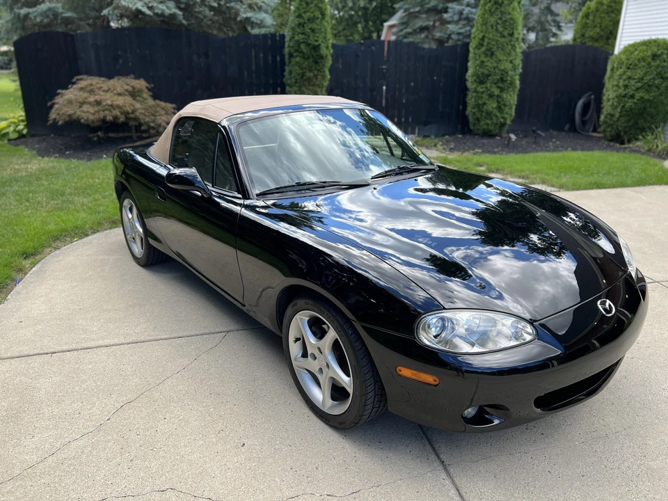 2001 Mazda NB MX-5 Miata - Image 12 of 14