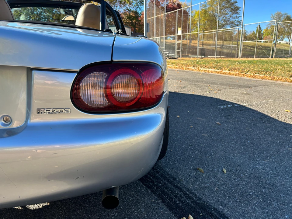 2001 Mazda NB MX-5 Miata - Image 17 of 30