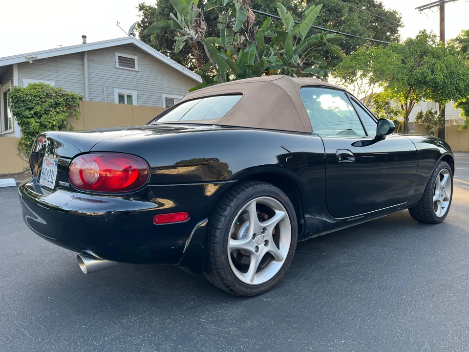 2001 Mazda NB MX-5 Miata - Image 19 of 31