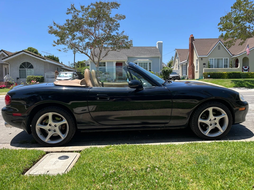 2001 Mazda NB MX-5 Miata - Image 14 of 31