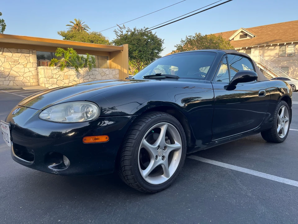 2001 Mazda NB MX-5 Miata - Image 17 of 31