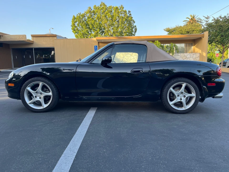 2001 Mazda NB MX-5 Miata - Image 18 of 31
