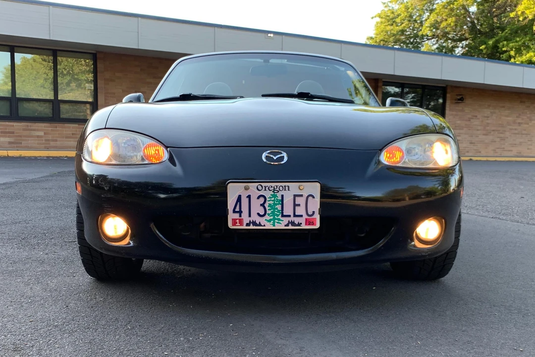 2001 Mazda NB MX-5 Miata - Image 2 of 31