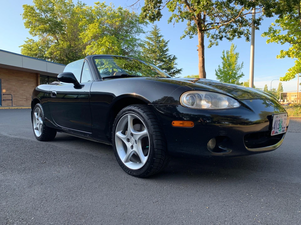 2001 Mazda NB MX-5 Miata - Image 16 of 31