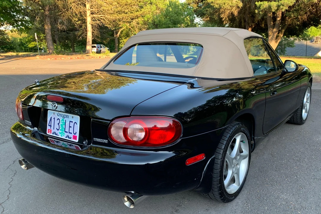 2001 Mazda NB MX-5 Miata - Image 4 of 31