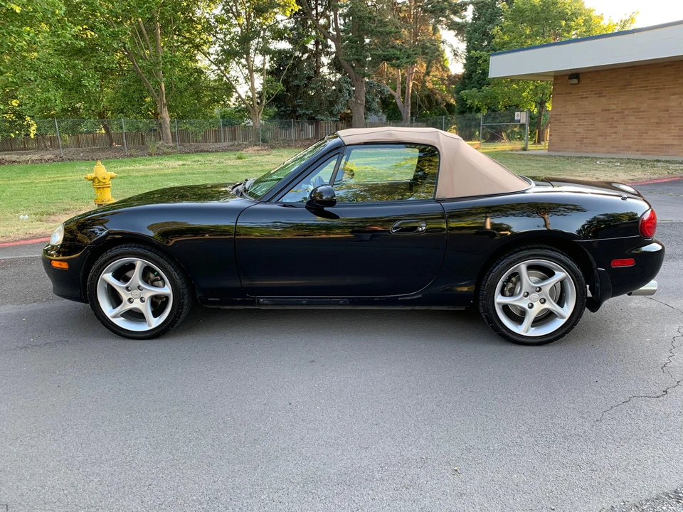 2001 Mazda NB MX-5 Miata - Image 22 of 31