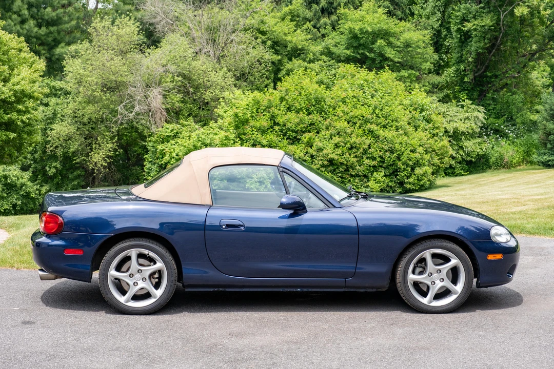 2001 Mazda NB MX-5 Miata - Image 3 of 31