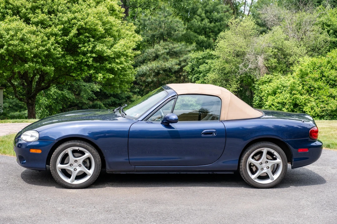 2001 Mazda NB MX-5 Miata - Image 17 of 31