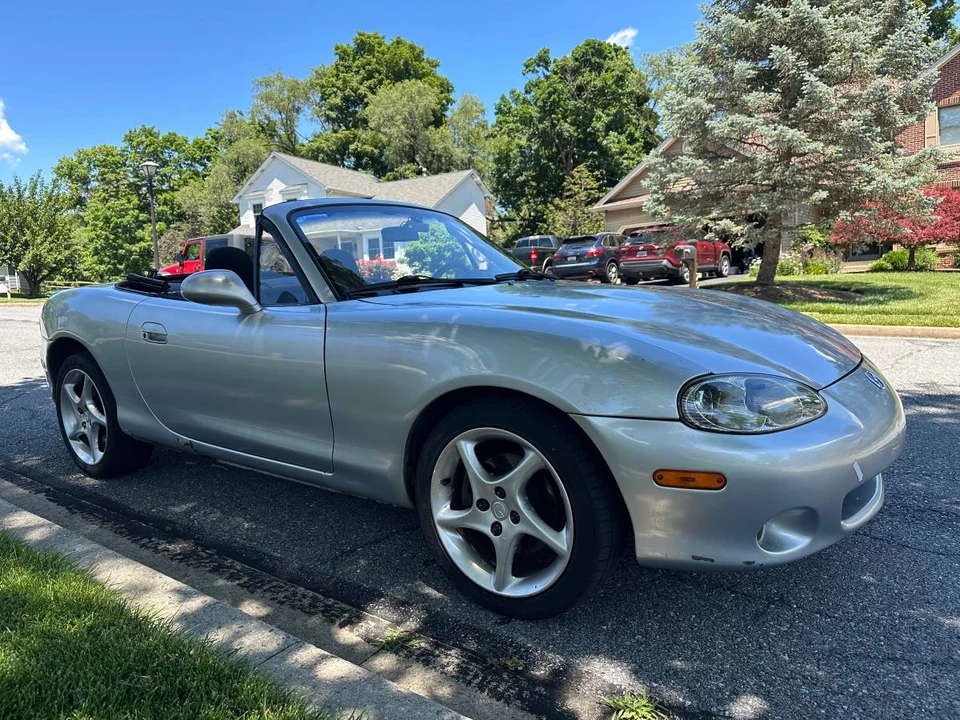 2001 Mazda NB MX-5 Miata - Image 4 of 19