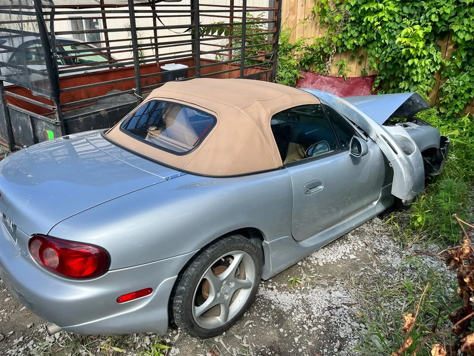 2001 Mazda NB MX-5 Miata - Image 3 of 7