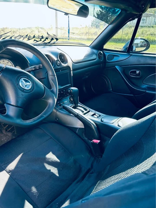2001 Mazda NB MX-5 Miata - Image 3 of 7
