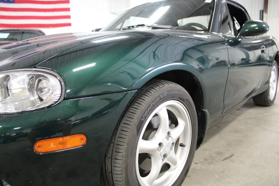 2001 Mazda NB MX-5 Miata - Image 10 of 12