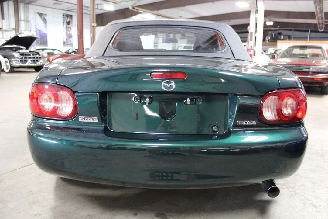 2001 Mazda NB MX-5 Miata - Image 5 of 12