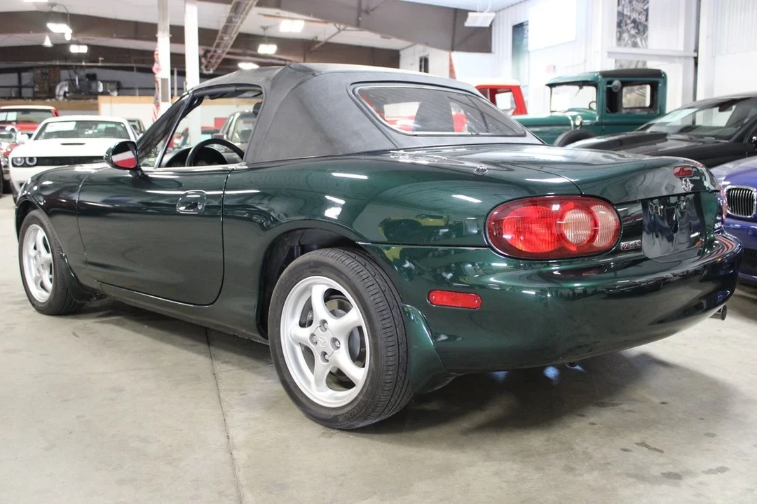 2001 Mazda NB MX-5 Miata - Image 4 of 12