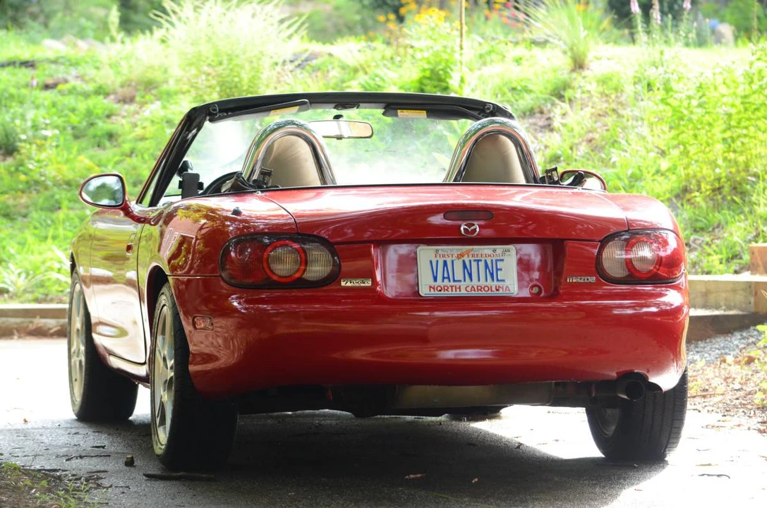 2001 Mazda NB MX-5 Miata - Image 8 of 13