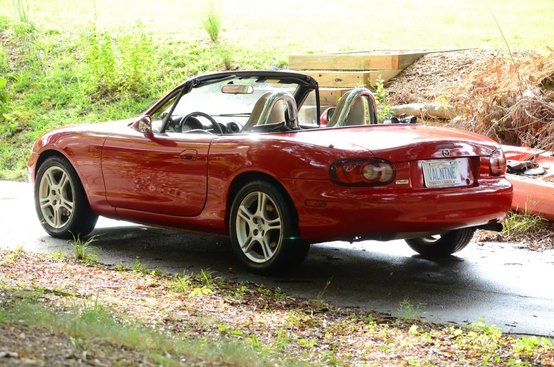 2001 Mazda NB MX-5 Miata - Image 7 of 13