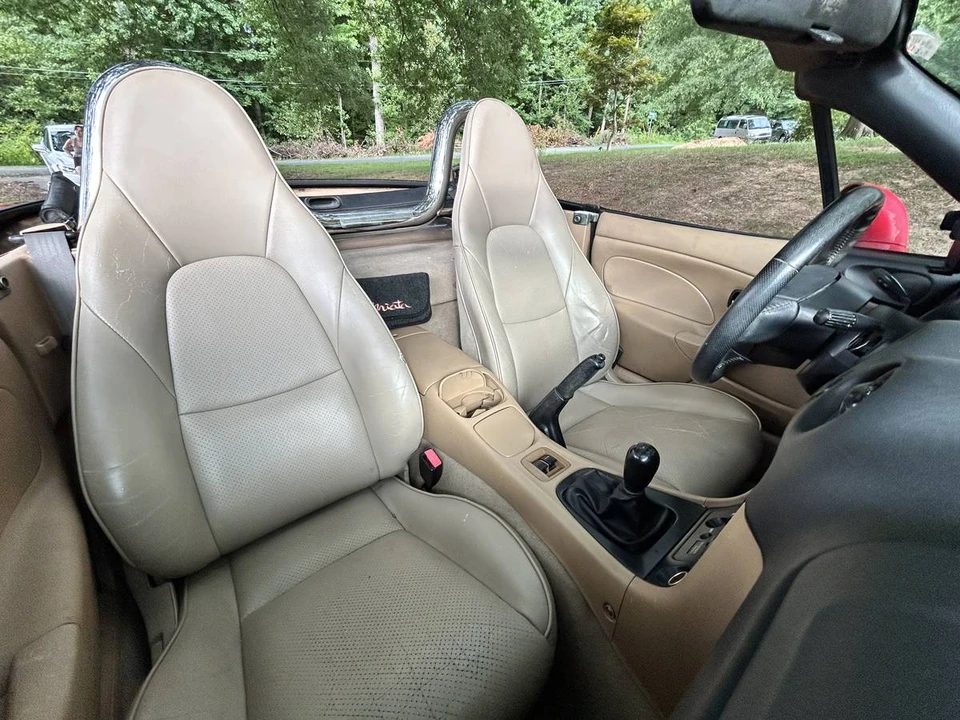2001 Mazda NB MX-5 Miata - Image 9 of 13