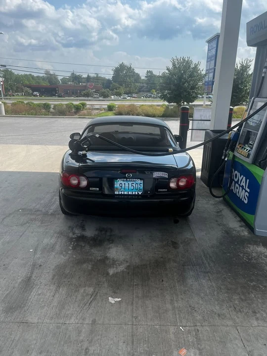 2001 Mazda NB MX-5 Miata - Image 3 of 7