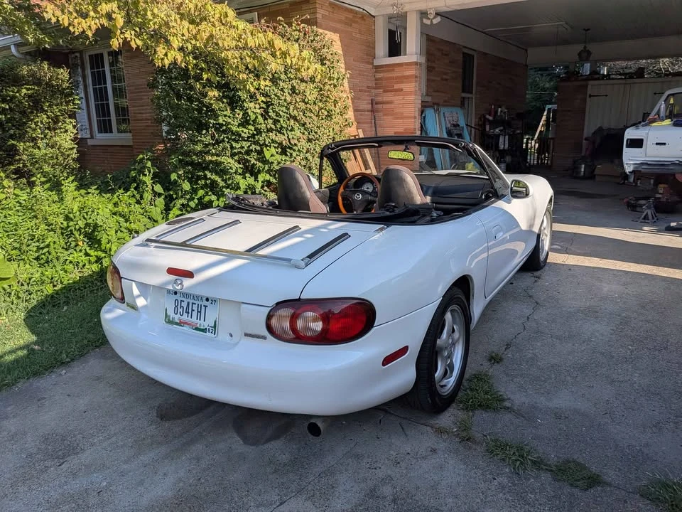 2001 Mazda NB MX-5 Miata - Image 6 of 17