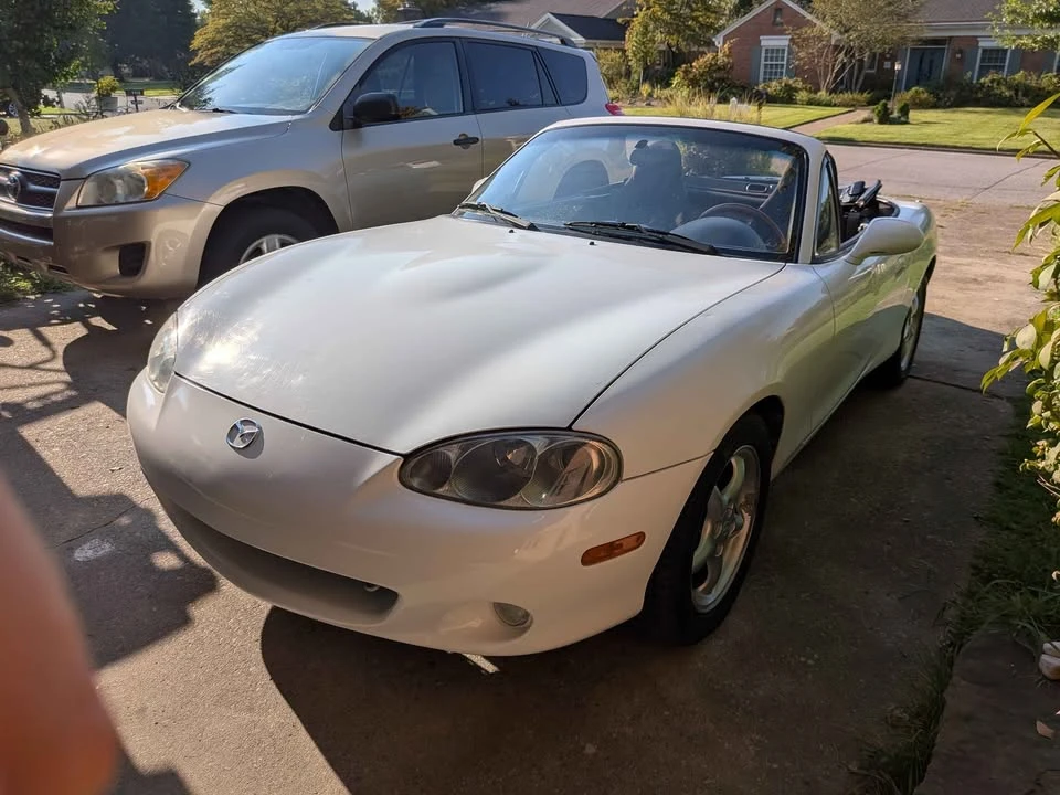 2001 Mazda NB MX-5 Miata - Image 4 of 17
