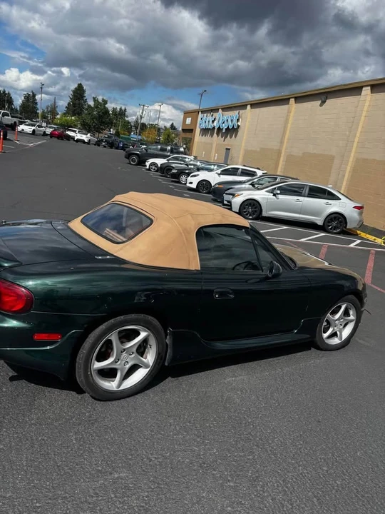 2001 Mazda NB MX-5 Miata - Image 9 of 14