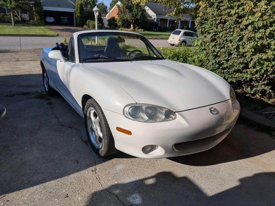 2001 Mazda NB MX-5 Miata - Image 5 of 17