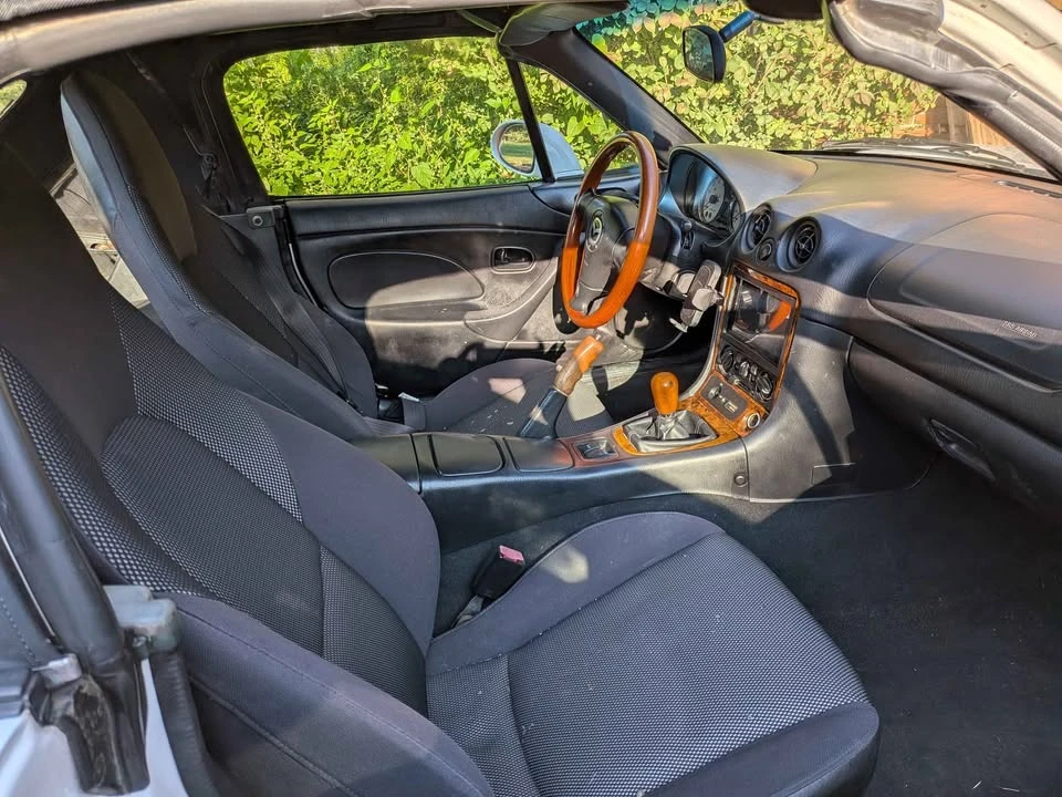 2001 Mazda NB MX-5 Miata - Image 13 of 17
