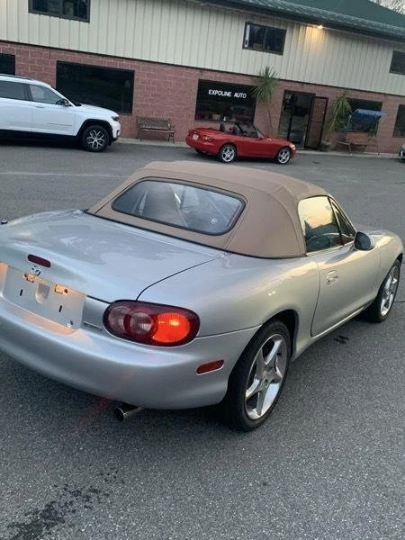 2001 Mazda NB MX-5 Miata - Image 4 of 20