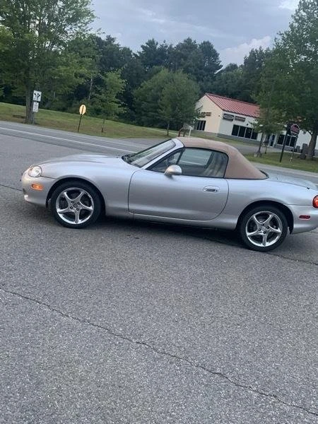 2001 Mazda NB MX-5 Miata - Image 2 of 20