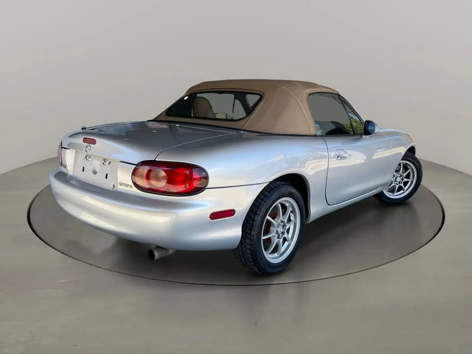 2001 Mazda NB MX-5 Miata - Image 5 of 20
