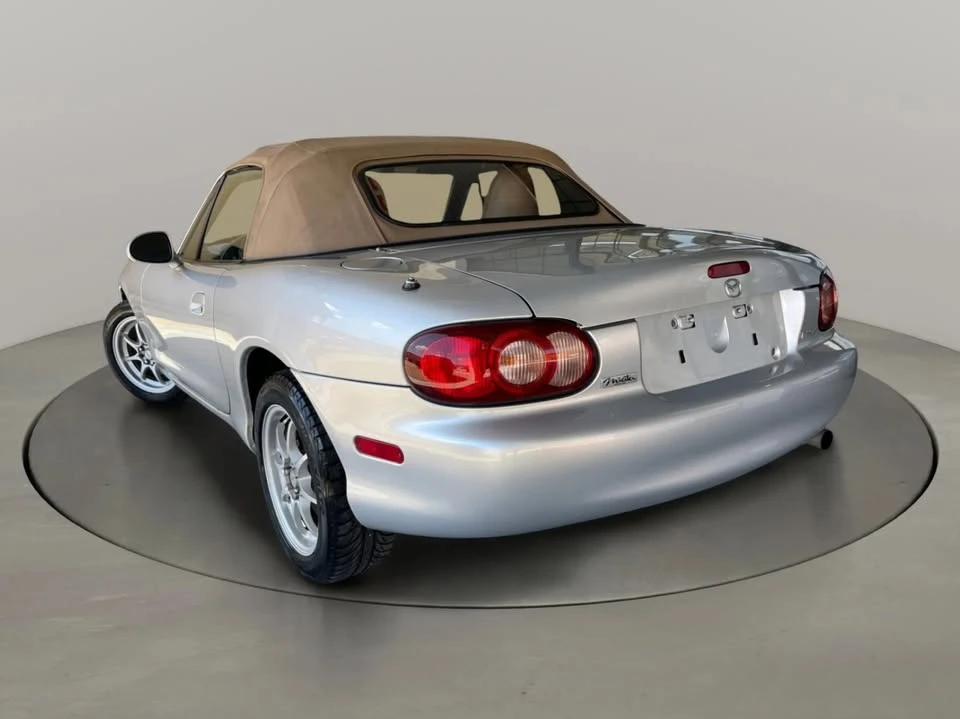 2001 Mazda NB MX-5 Miata - Image 3 of 20