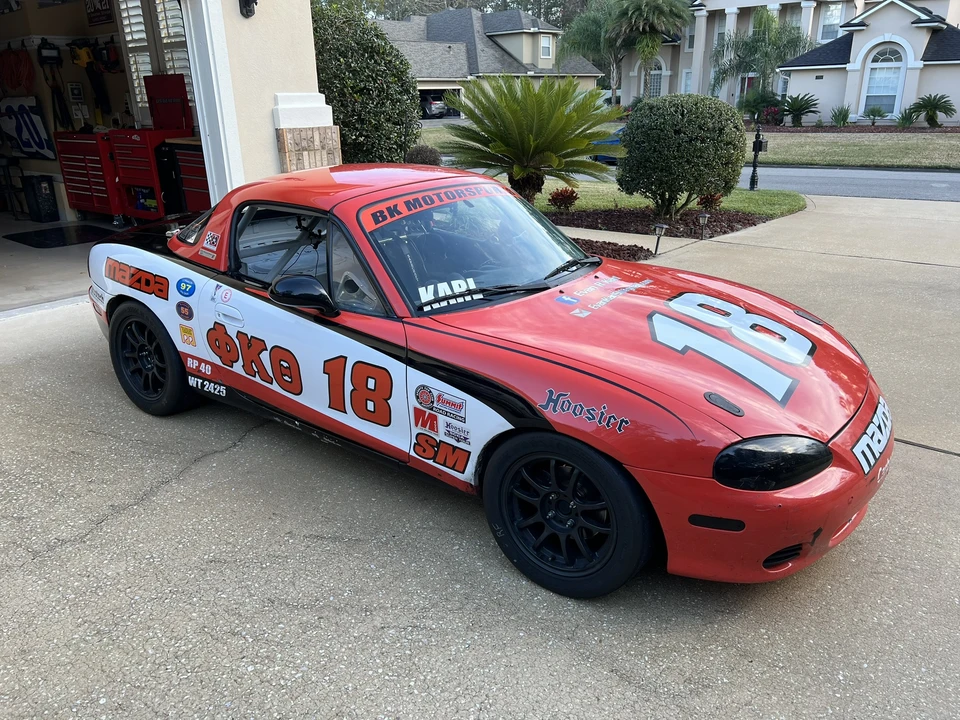 2001 Mazda NB MX-5 Miata - Image 2 of 31