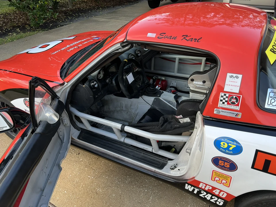 2001 Mazda NB MX-5 Miata - Image 19 of 31