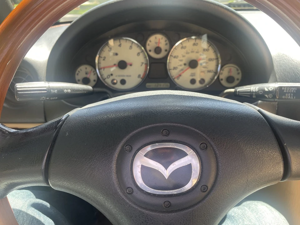 2001 Mazda NB MX-5 Miata - Image 22 of 31