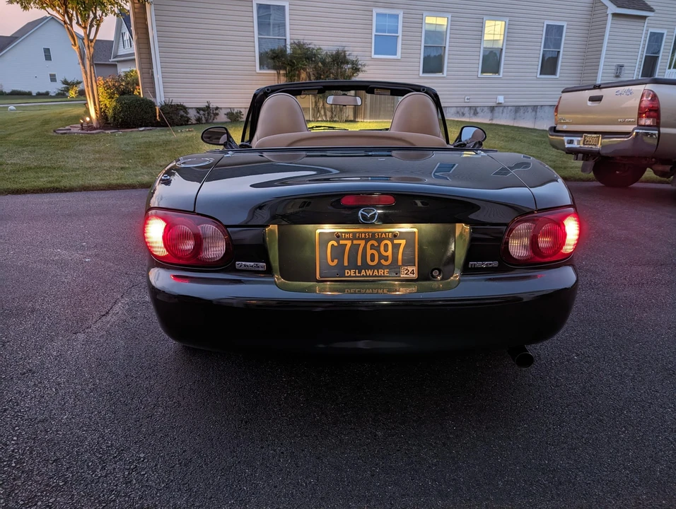 2001 Mazda NB MX-5 Miata - Image 10 of 31