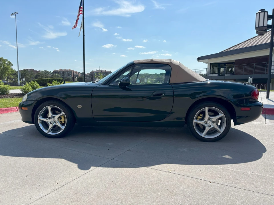 2001 Mazda NB MX-5 Miata - Image 4 of 31