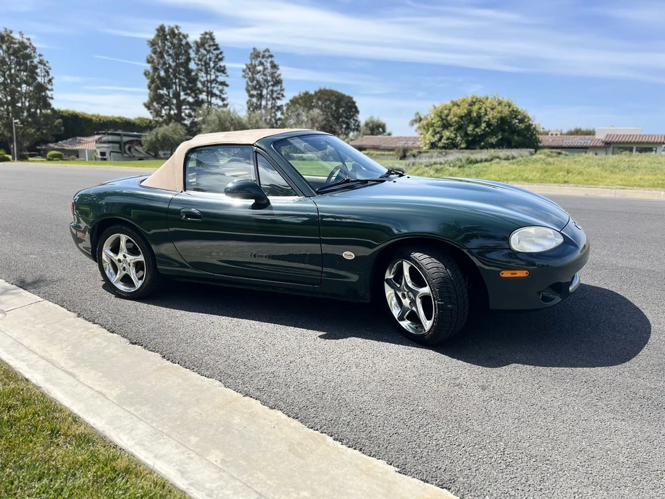 2001 Mazda NB MX-5 Miata - Image 2 of 31