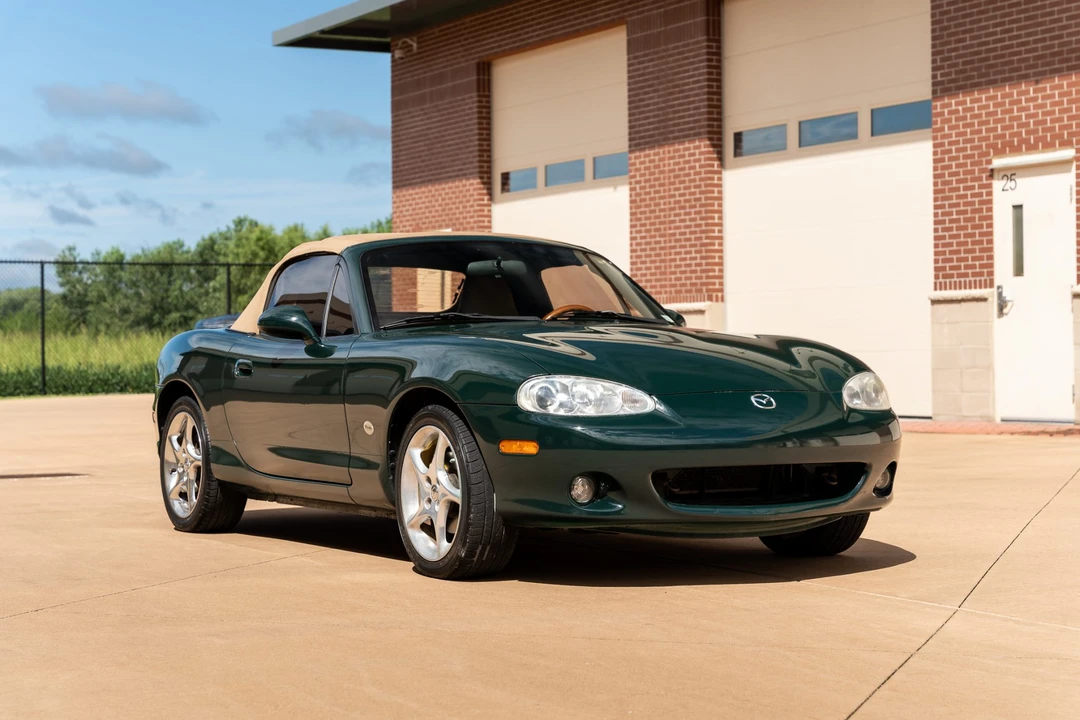 2001 Mazda NB MX-5 Miata - Image 2 of 31