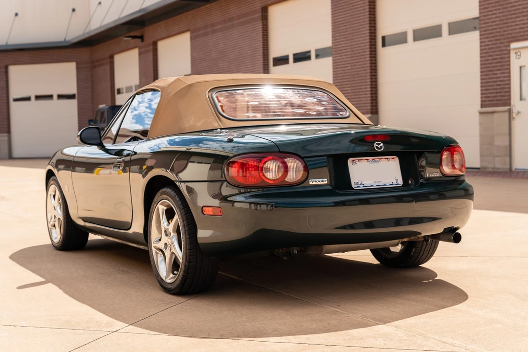 2001 Mazda NB MX-5 Miata - Image 10 of 31