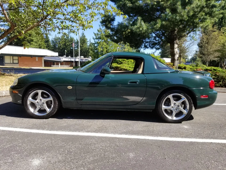 2001 Mazda NB MX-5 Miata - Image 2 of 3