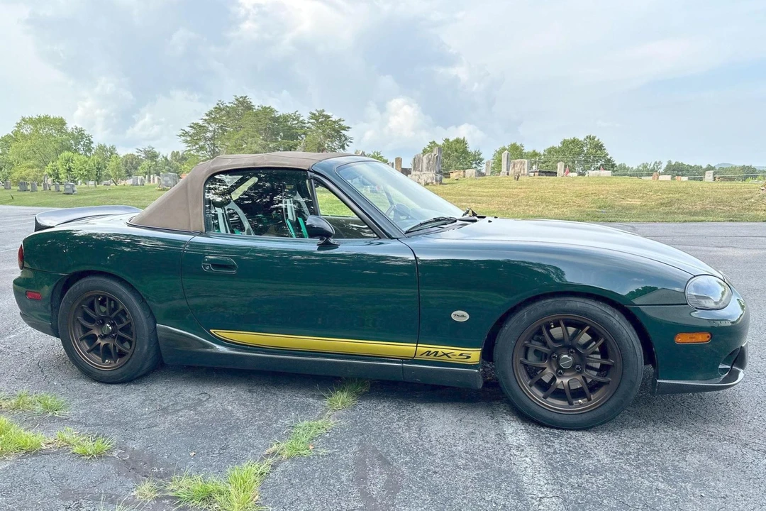 2001 Mazda NB MX-5 Miata - Image 3 of 31