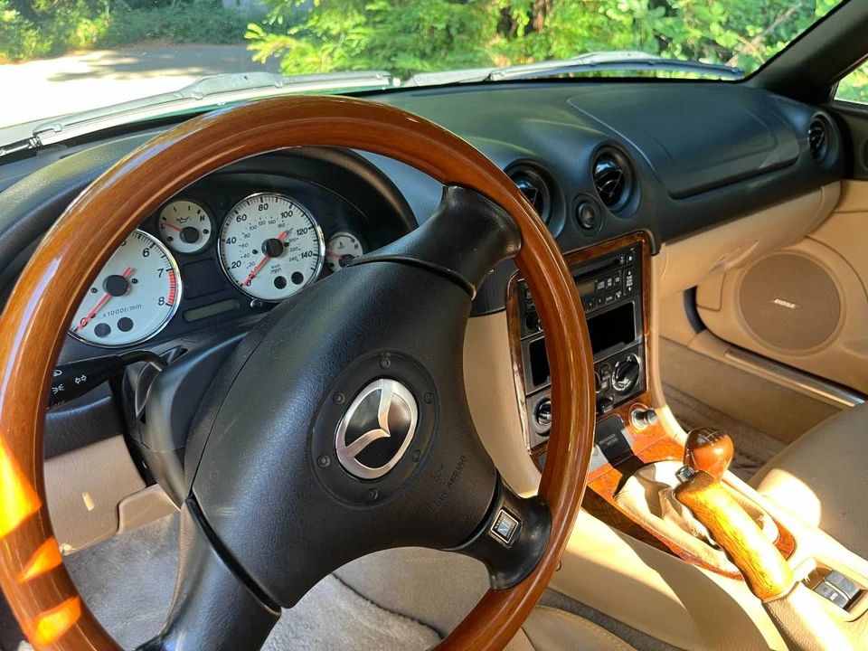 2001 Mazda NB MX-5 Miata - Image 9 of 17