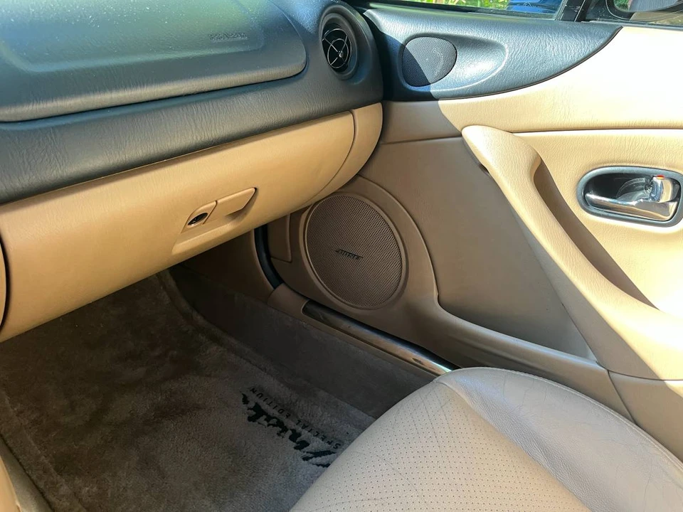 2001 Mazda NB MX-5 Miata - Image 15 of 17