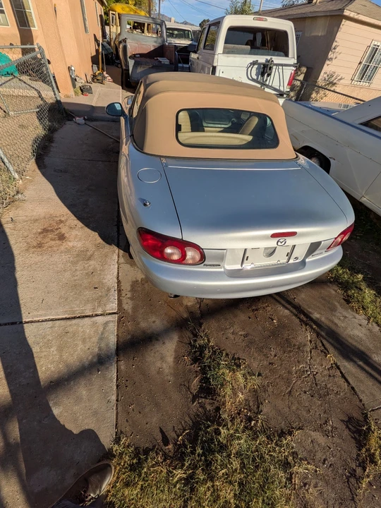 2001 Mazda NB MX-5 Miata - Image 6 of 21